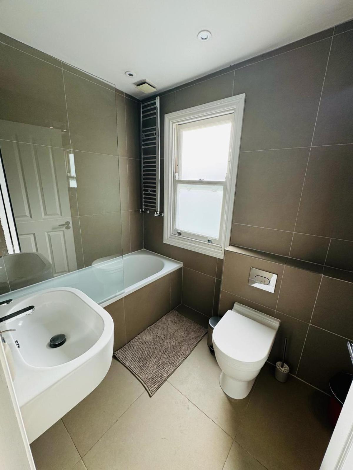 Stunning Flat In Chiswick Apartment London Exterior photo